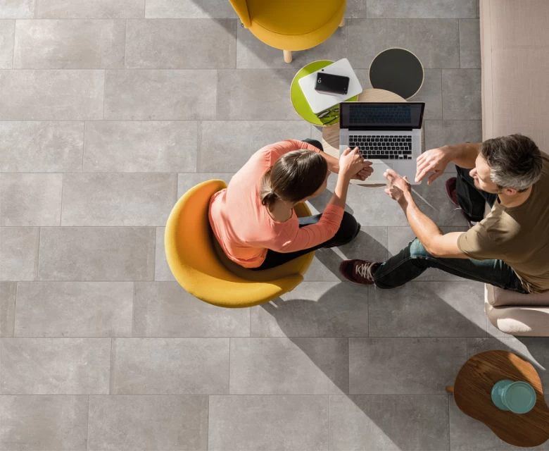 Gresie portelanata Sintesi Italia, Ambienti Greige Rectificata 80,2x80,2 cm