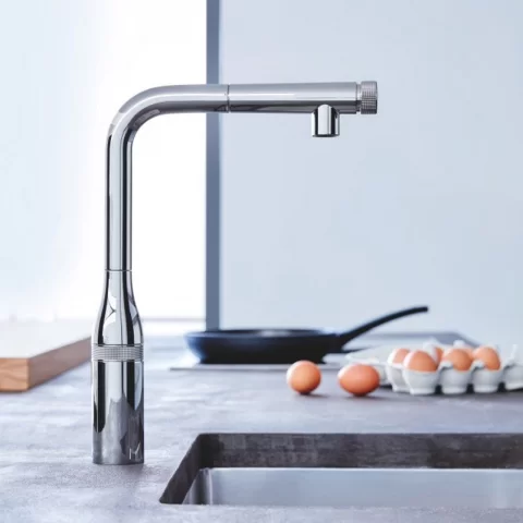 Baterie bucatarie cu dus extractibil Grohe Essence SmartControl crom lucios