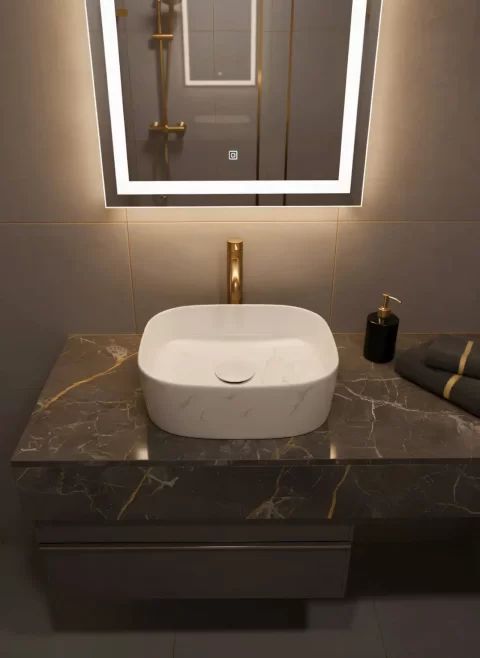 Lavoar ceramic pe blat alb cu finisaj marmorat – A707-CUGO7-M