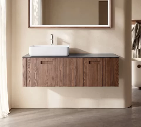 Set mobilier baie suspendat din lemn 140 cm, cu lavoar si oglinda LED cu rama din lemn