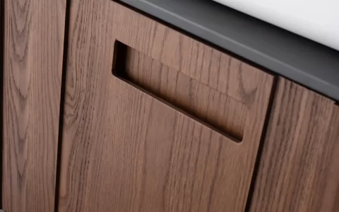Set mobilier baie suspendat din lemn 140 cm, cu lavoar si oglinda LED cu rama din lemn