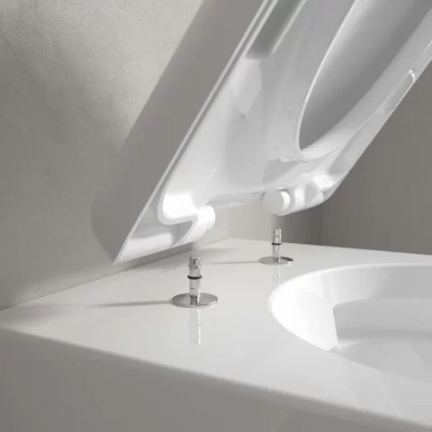 Vas WC suspendat 53x37cm,Villeroy&Boch SkylaTwist Flush rimless cu capac soft close, alb alpin