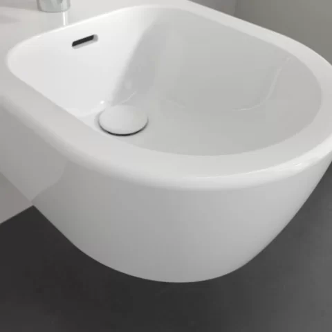 Bideu suspendat Villeroy&Boch Skyla 37x53cm cu CeramicPlus, cu ventil, preaplin si orificiu de baterie